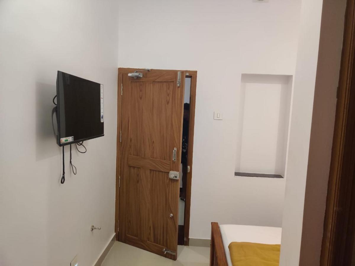 Hotel Sri Balaji Lodging Tiruchchendūr Zewnętrze zdjęcie