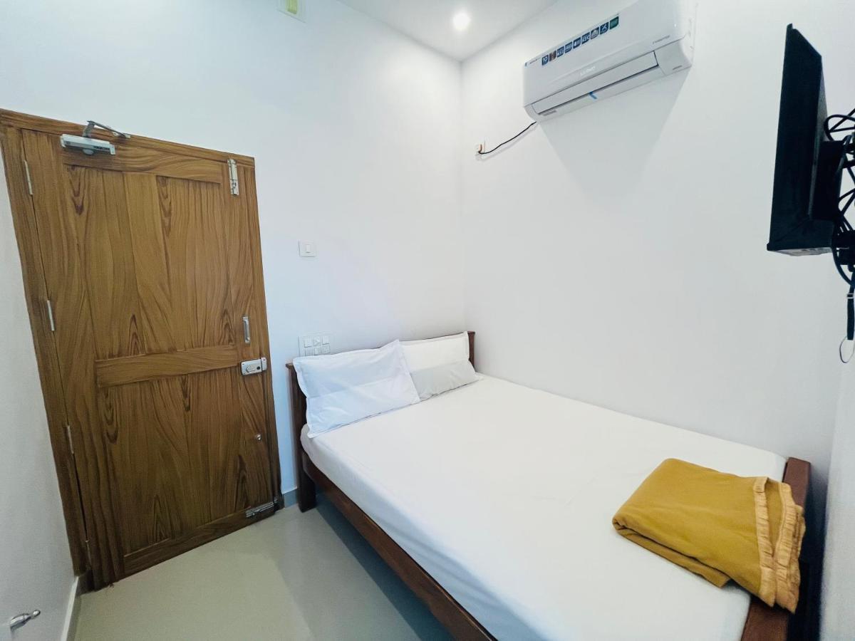 Hotel Sri Balaji Lodging Tiruchchendūr Zewnętrze zdjęcie
